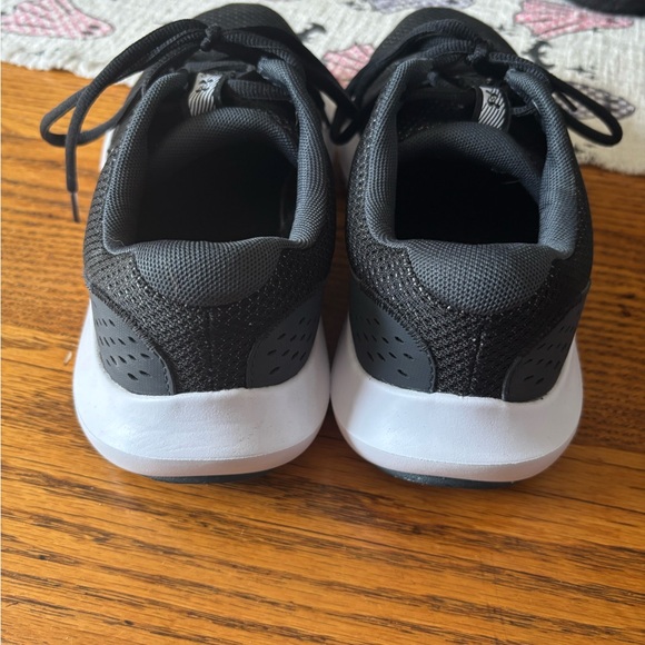 Like New Under Armour Black Sneakers - Picture 2 of 5